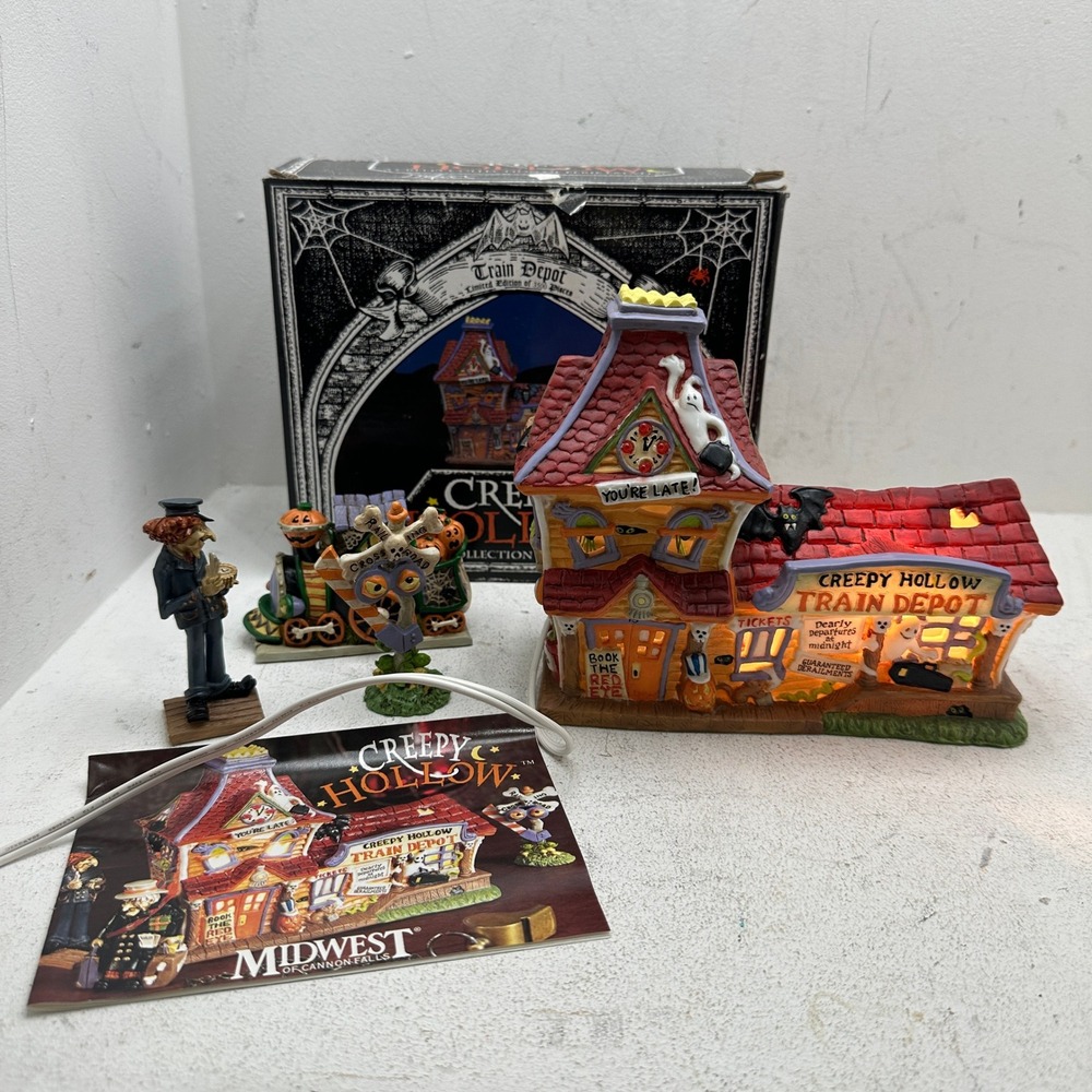 VTG Creepy Hollow Limited Ed Train Depot Halloween Village House & Figures WORKS - Picture 2 of 16